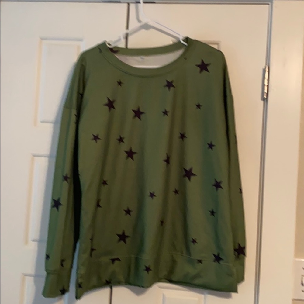 Light weight sweatshirt